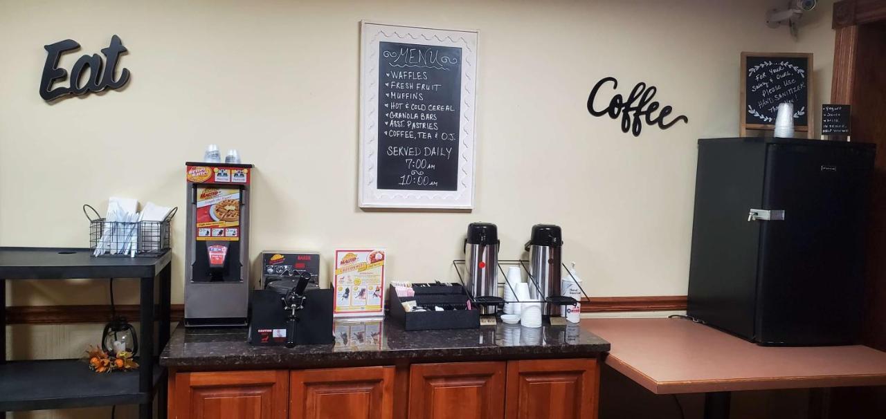 Americas Best Value Inn Chippewa Falls Zewnętrze zdjęcie