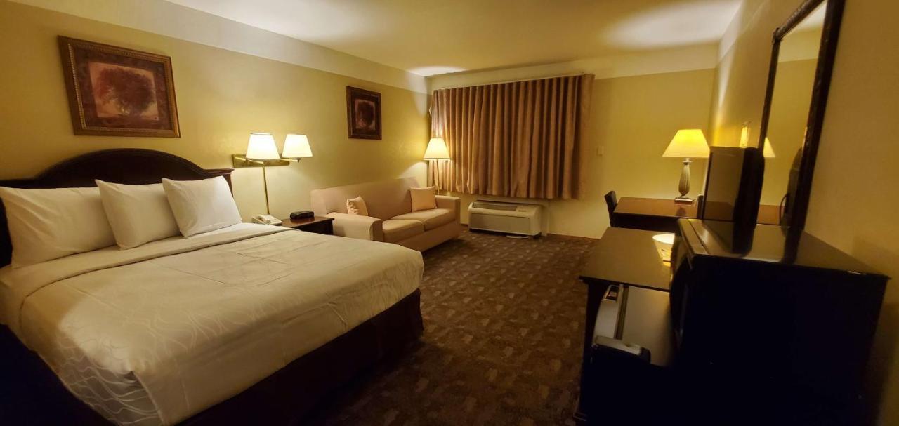 Americas Best Value Inn Chippewa Falls Zewnętrze zdjęcie