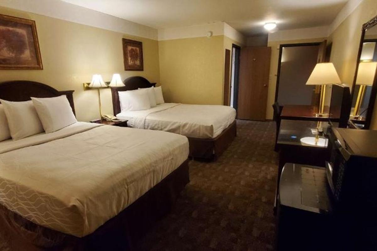 Americas Best Value Inn Chippewa Falls Zewnętrze zdjęcie
