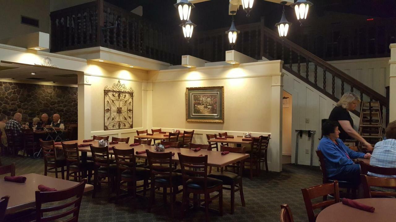 Americas Best Value Inn Chippewa Falls Zewnętrze zdjęcie